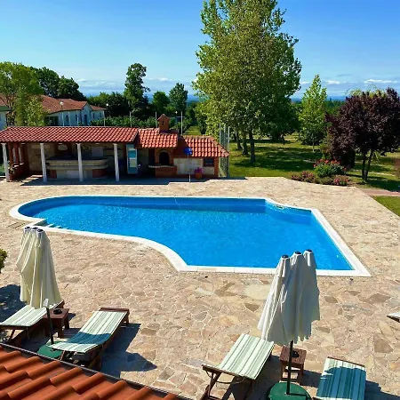 Villa Skupljen Resort: Enjoy The Freedom! *